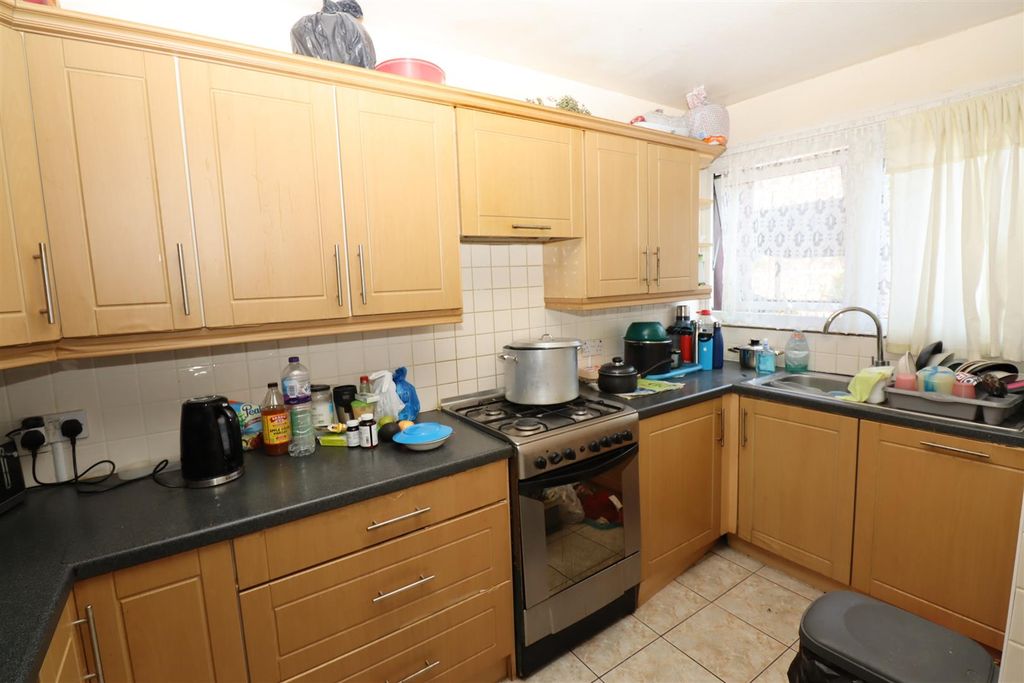 Property photo 2 of 5