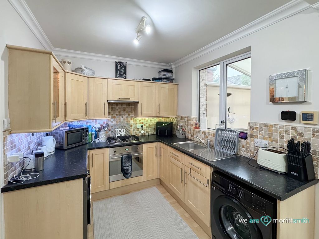 Property photo 2 of 13