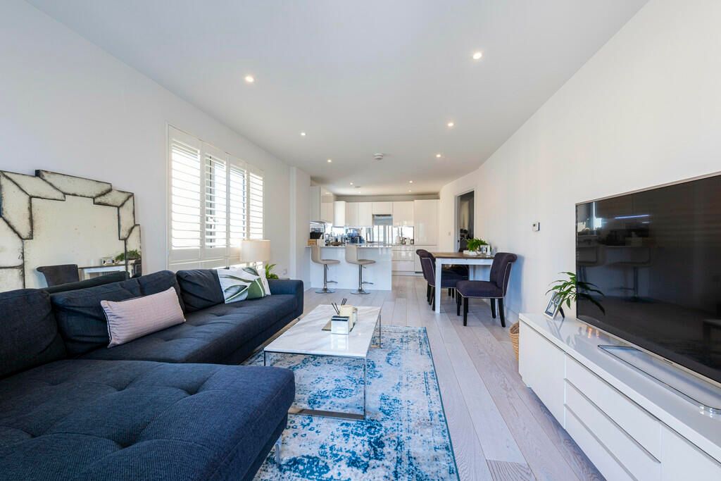 Property photo 3 of 13 3