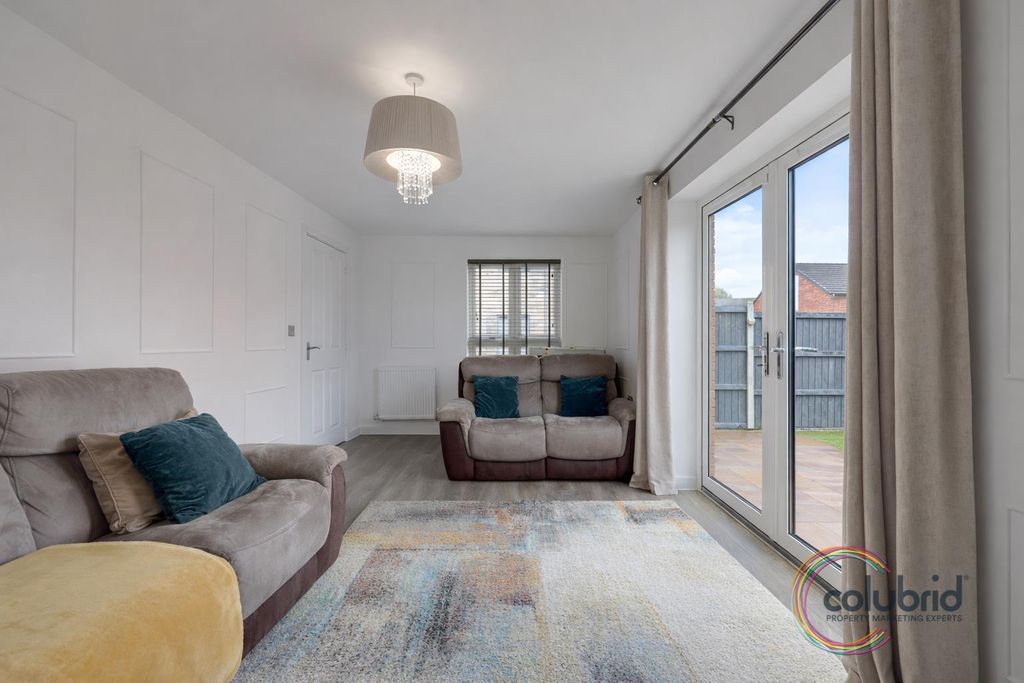 Property photo 3 of 19