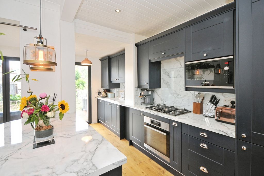 Property photo 1 of 17 Photo