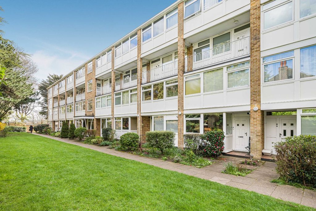 Property photo 1 of 28 Picture No. 18