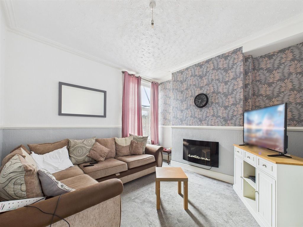 Property photo 3 of 31 Cam03604G0-Pr0150-Still001.Jpg