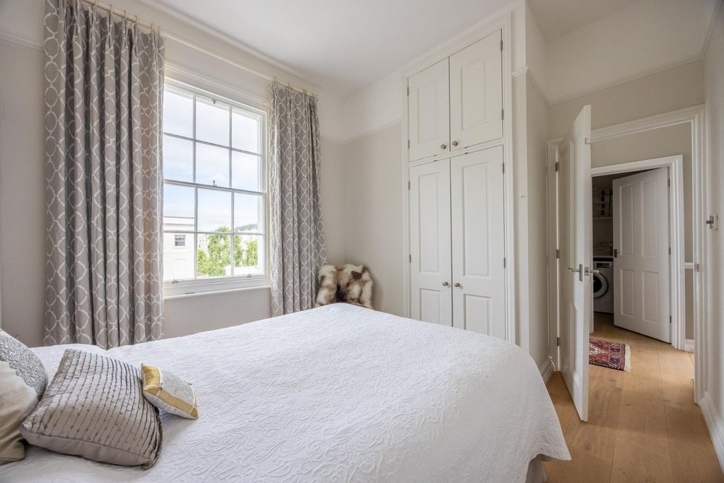 Additional image 17 of 3 bed flat for saleMontpellier Spa Road, Cheltenham, Gloucestershire GL50