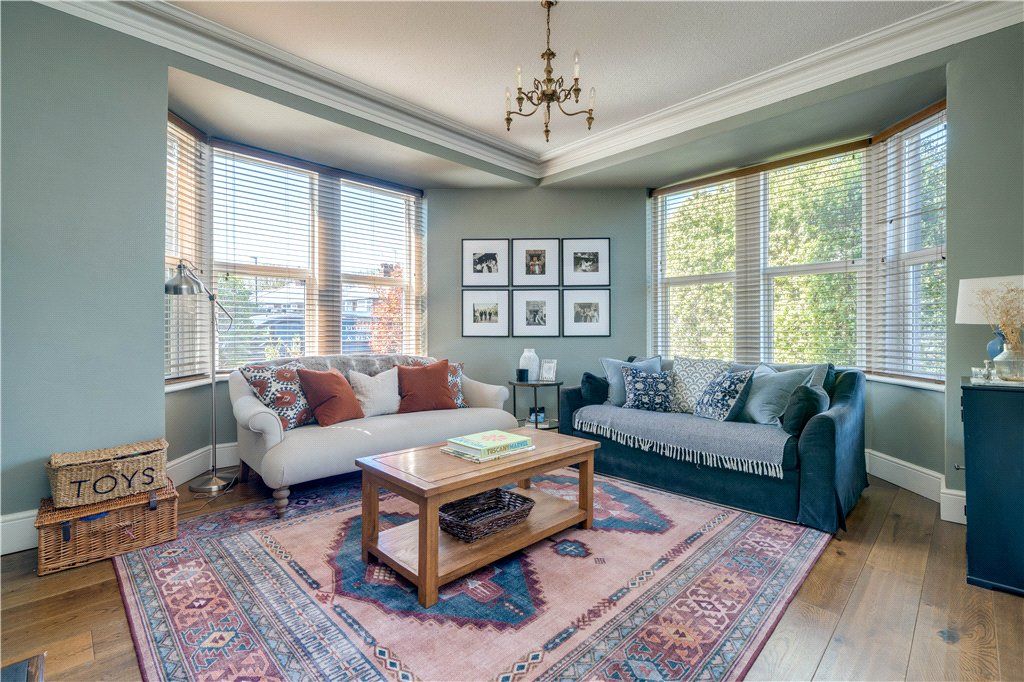 Property photo 3 of 27 Sitting Room