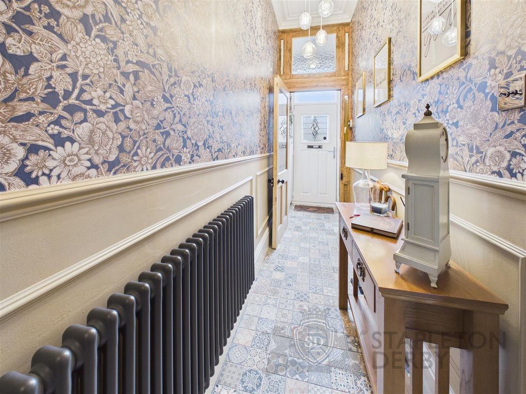 Property photo 2 of 36 Cam04709G0-Pr0349-Still004.Jpg