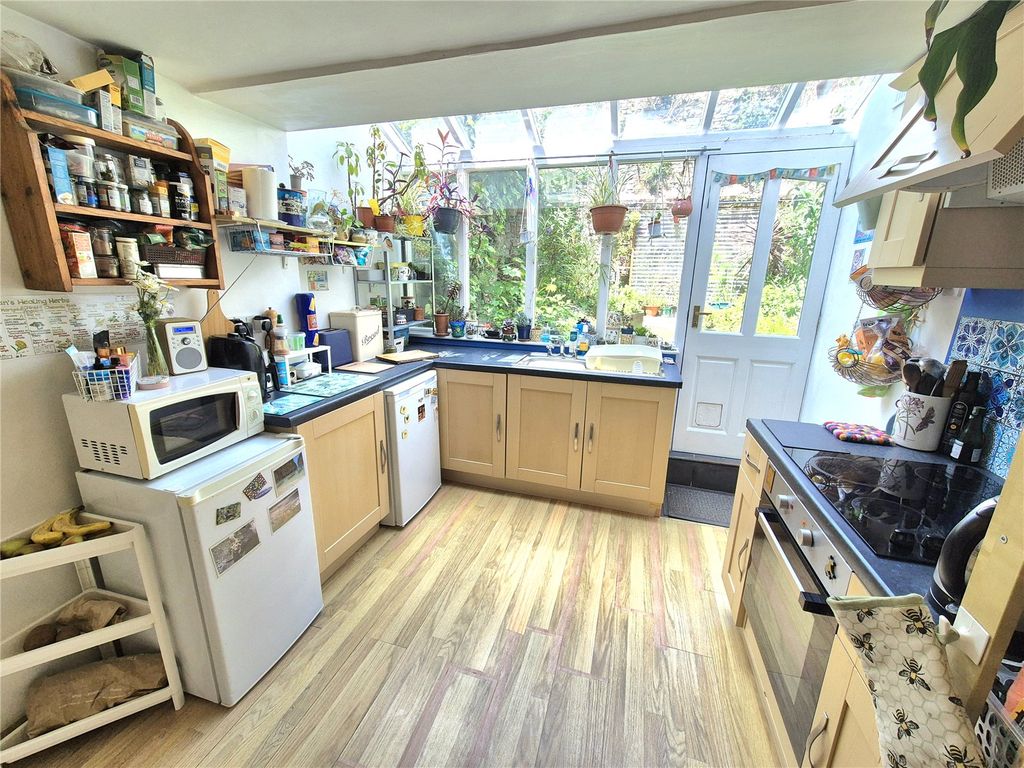 Property photo 3 of 17 Picture No. 27