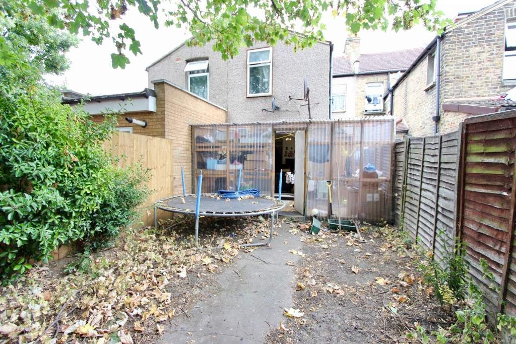 Property photo 3 of 17