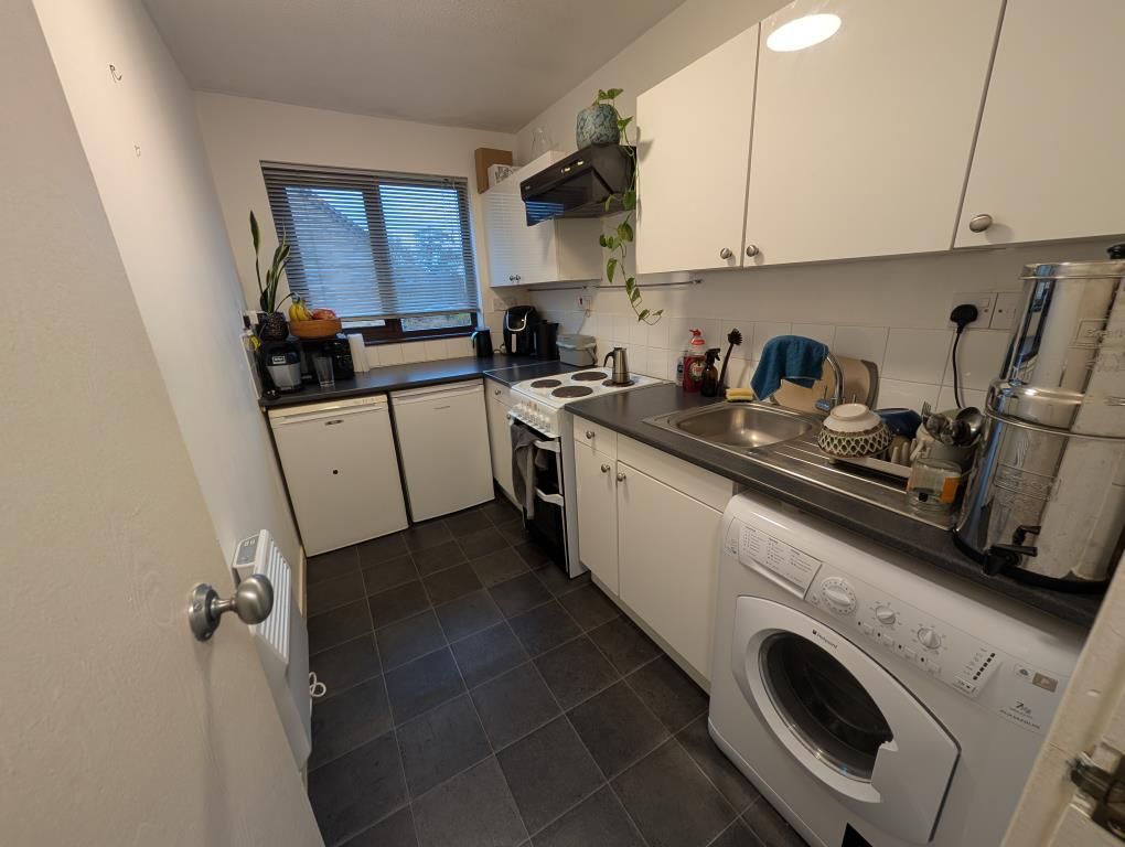 Property photo 3 of 7 Kitchen