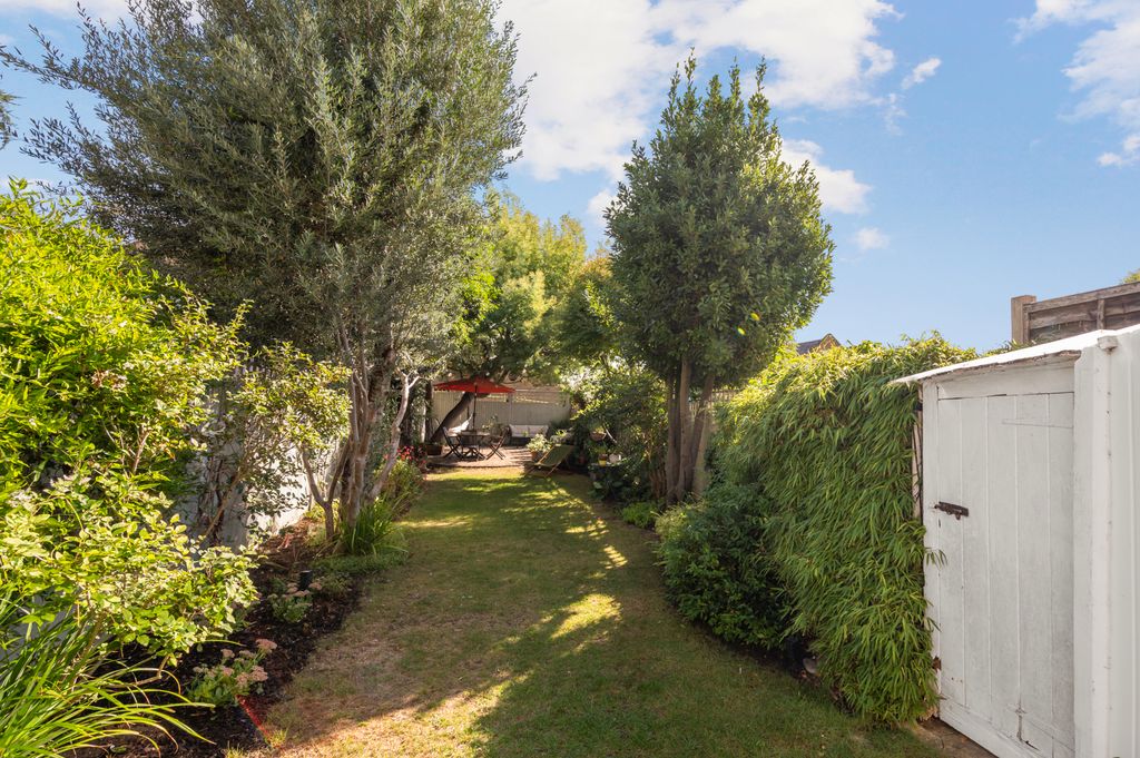 Property photo 3 of 17 Picture No. 11