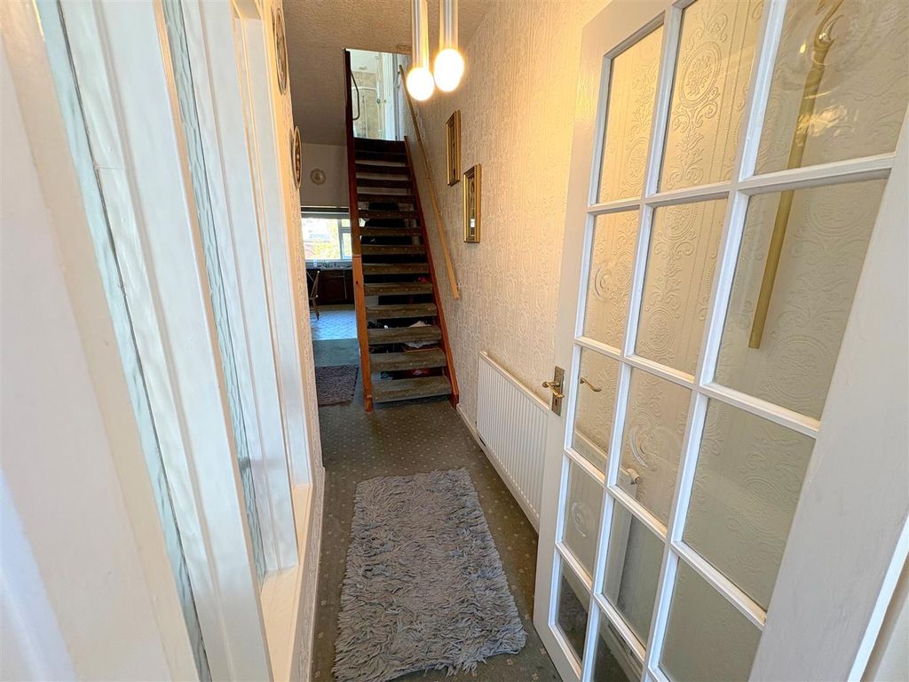 Property photo 3 of 23 Hallway