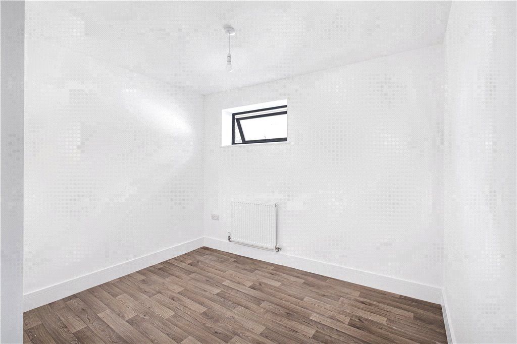 Property photo 3 of 8 Bedroom