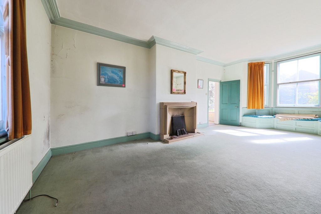 Property photo 2 of 20 4223195