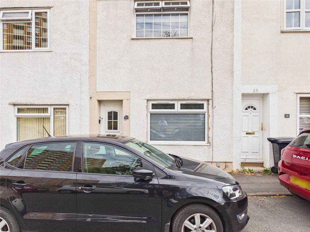 Property photo 1 of 18 Picture No. 08