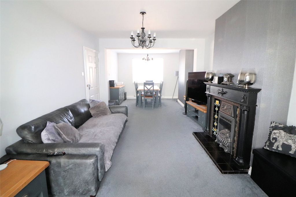 Property photo 3 of 22 Picture No. 34
