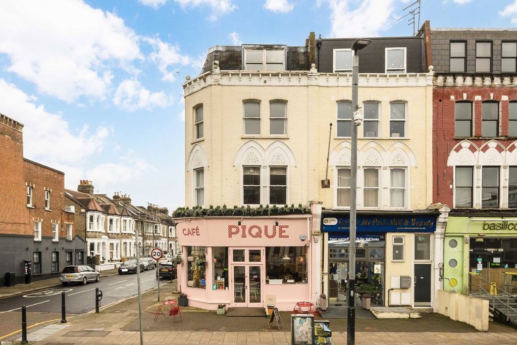 Property photo 1 of 4