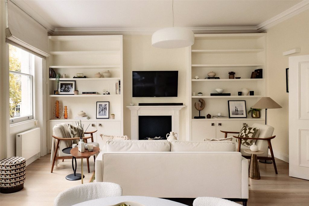 Property photo 2 of 12 Reception