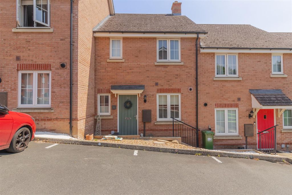 Property photo 1 of 30 Manders Croft, 11-119.Jpg
