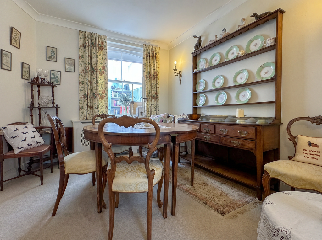Property photo 2 of 19 4B09232Db5534E0Fb116B7c23419Fe09.Png