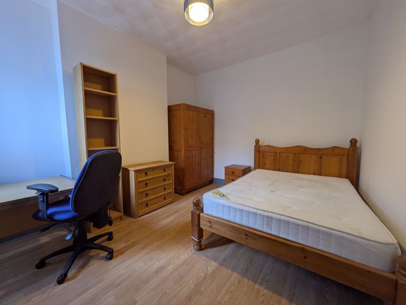 Property photo 3 of 11 Photo 16