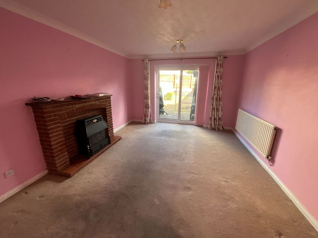 Property photo 2 of 9