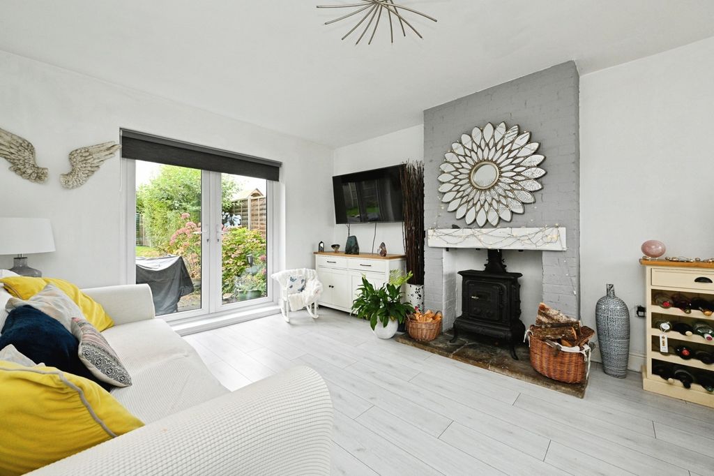 Property photo 3 of 12 Photo