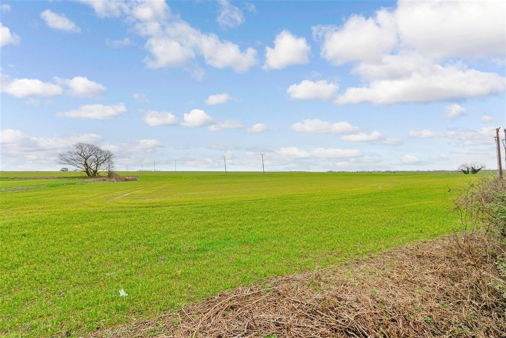 Property photo 2 of 14 Surrounding Area