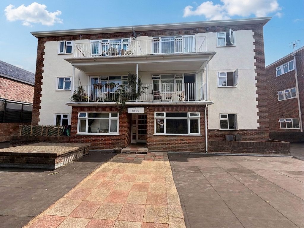 Property photo 1 of 7