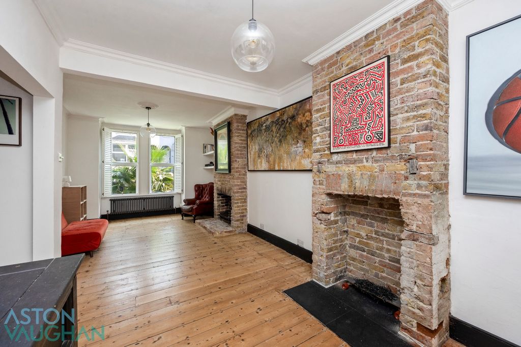 Property photo 3 of 18 5241694