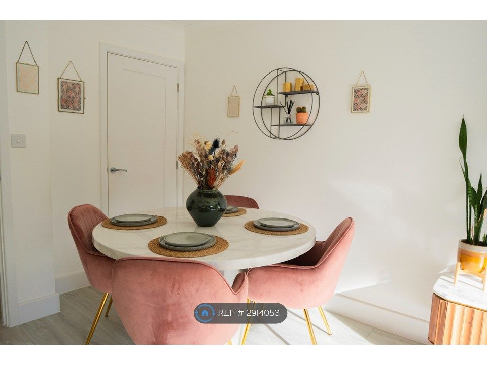 Property photo 3 of 13 Dining Area