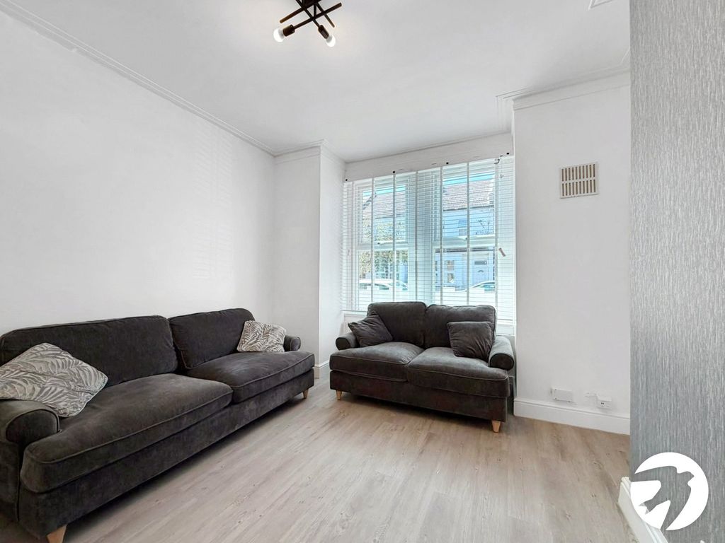 Property photo 2 of 18 Reception Room
