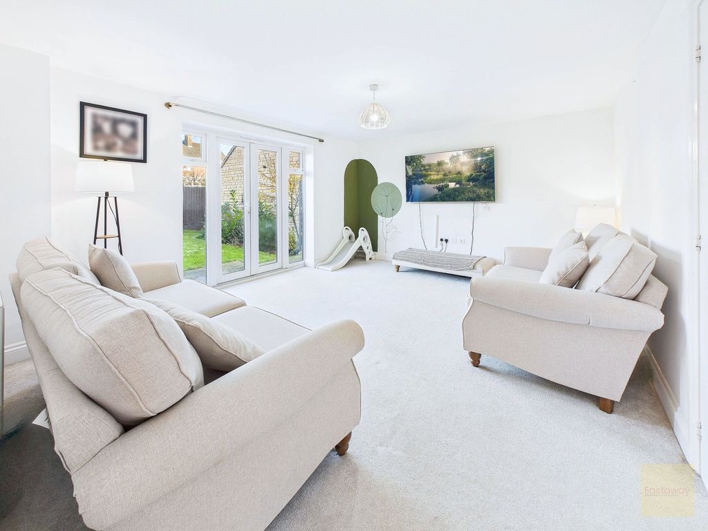 Property photo 3 of 22 Living Room