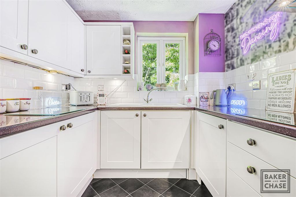 Property photo 1 of 18 Kitchen