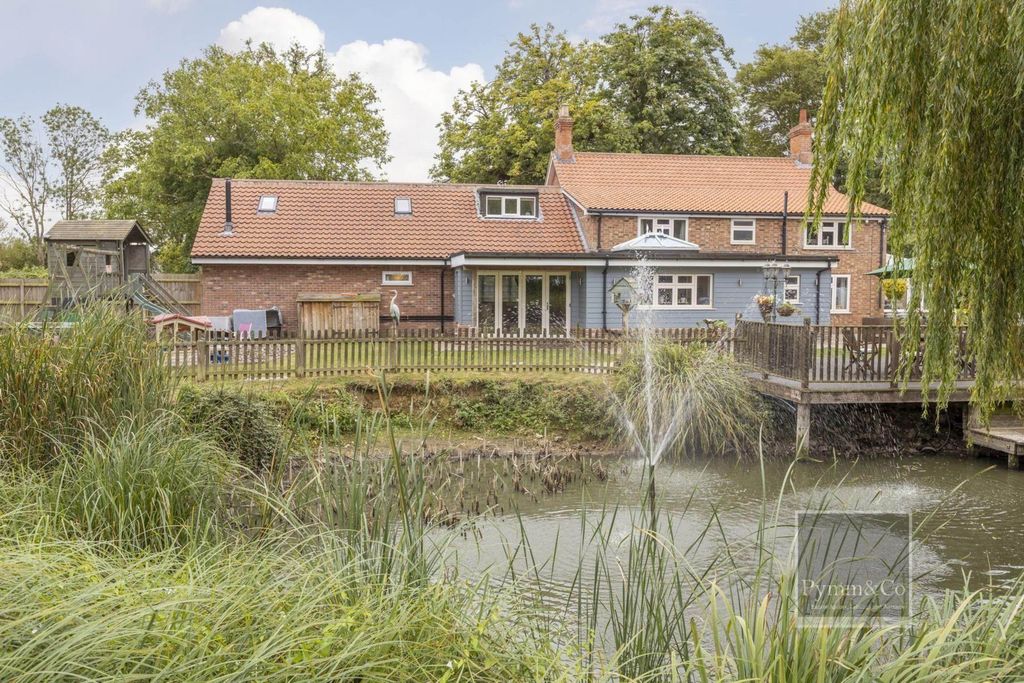 Property photo 3 of 36