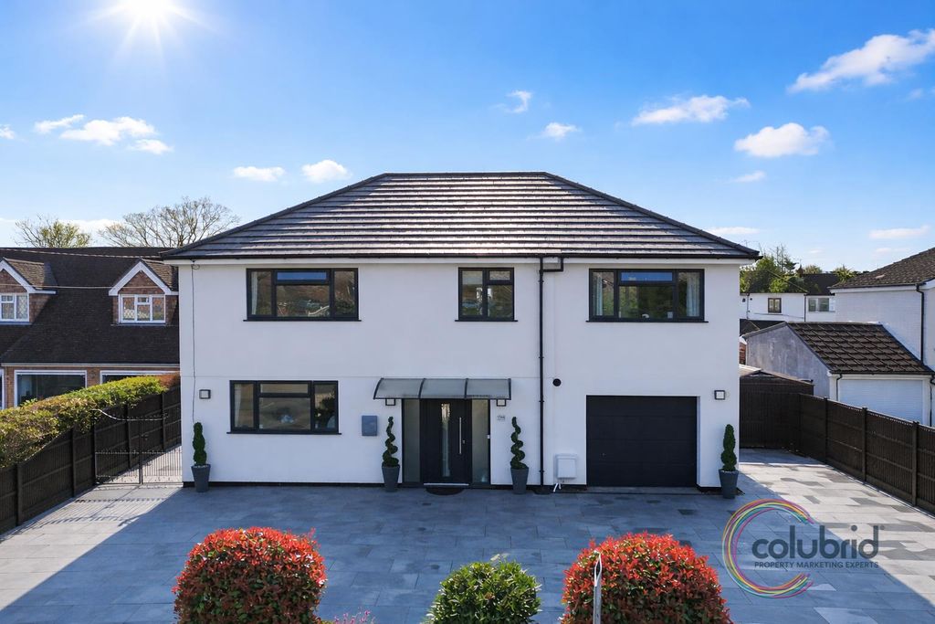 Property photo 1 of 32