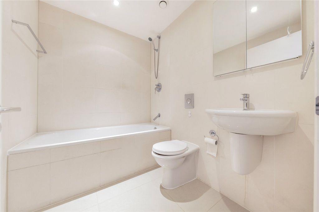 Property photo 3 of 12 Picture No. 02