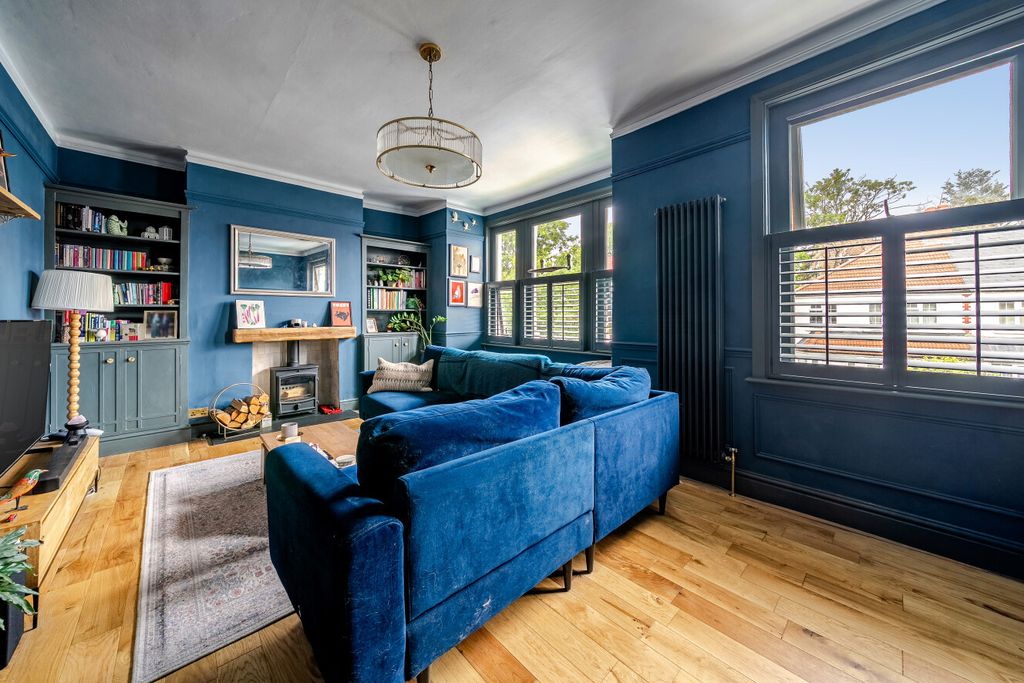 Property photo 2 of 17 1480530-7-6A33B7A...