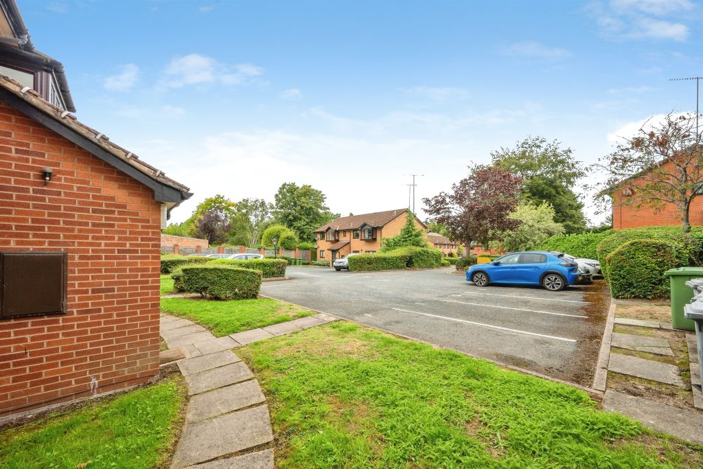 Property photo 2 of 16
