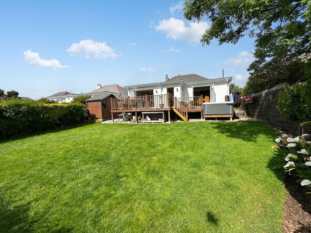 Property photo 3 of 23