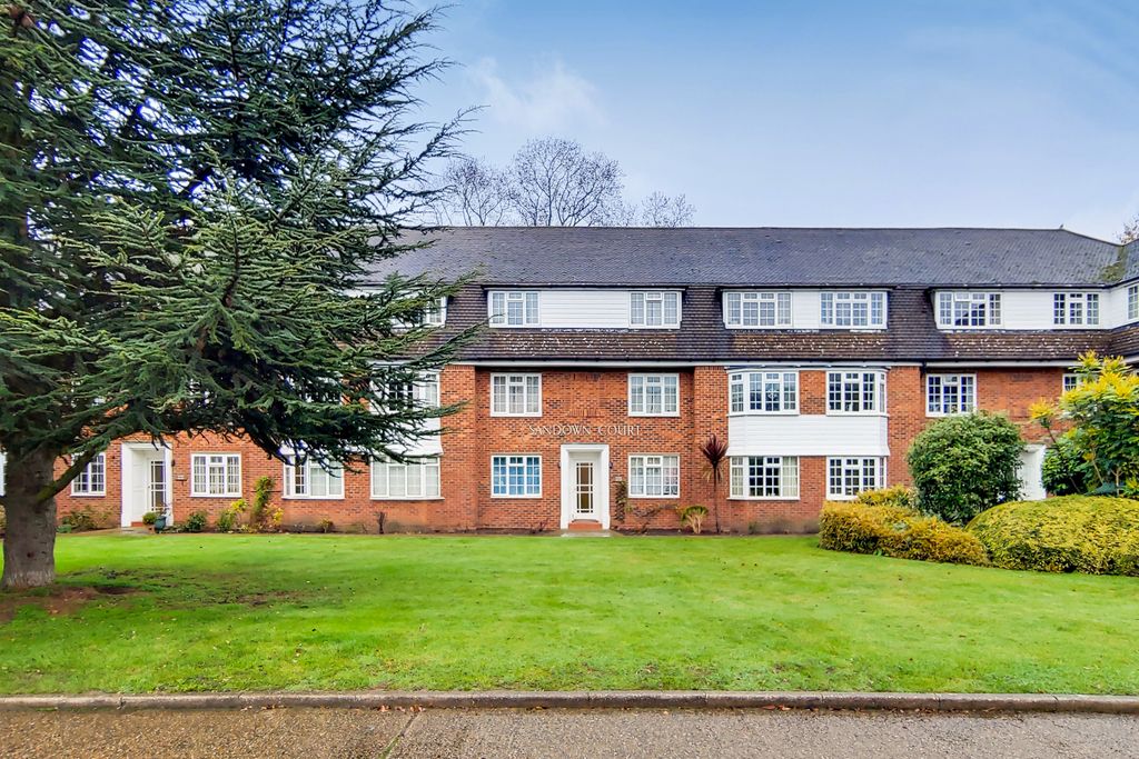 Property photo 1 of 11