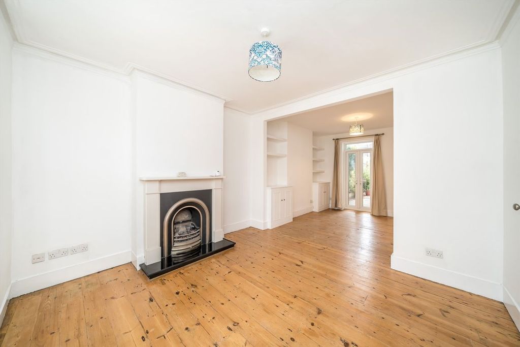 Property photo 2 of 9