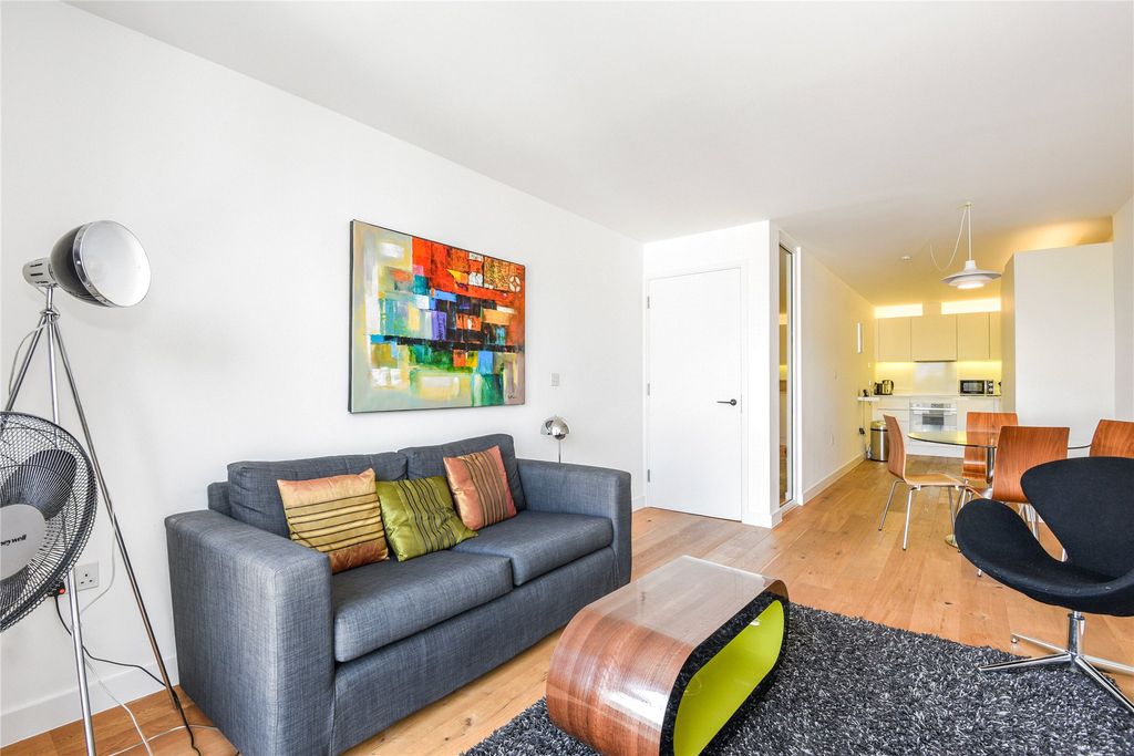 Property photo 1 of 8 209768 (4)