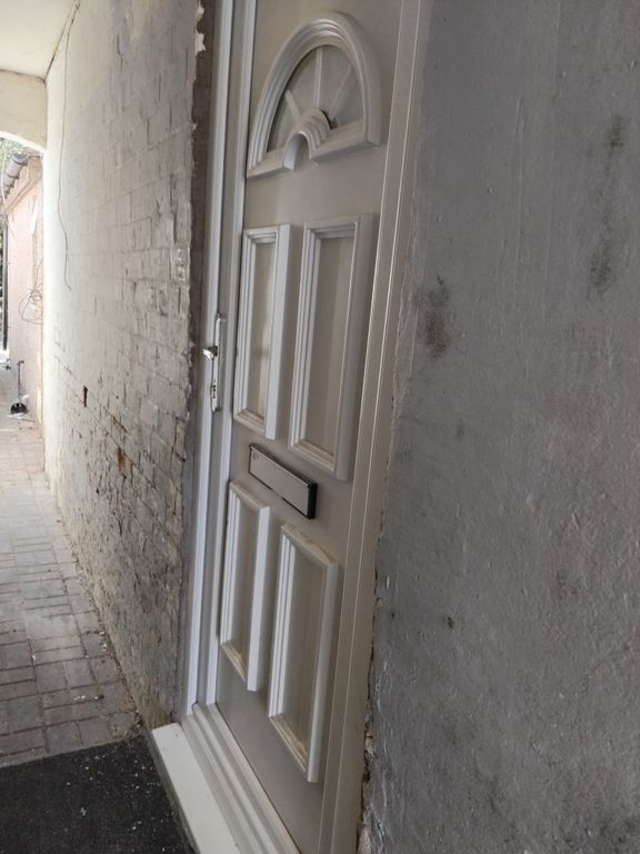 Property photo 2 of 24