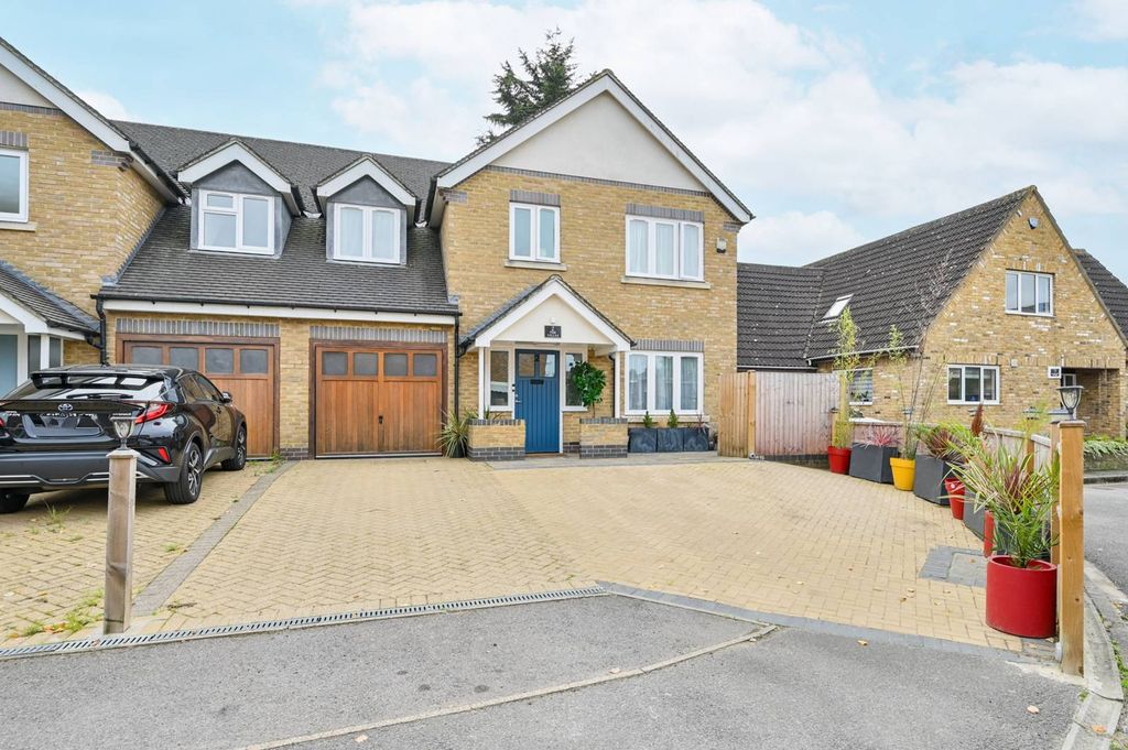 Property photo 2 of 21