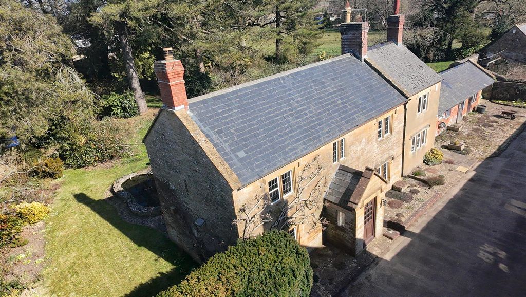 Property photo 2 of 12
