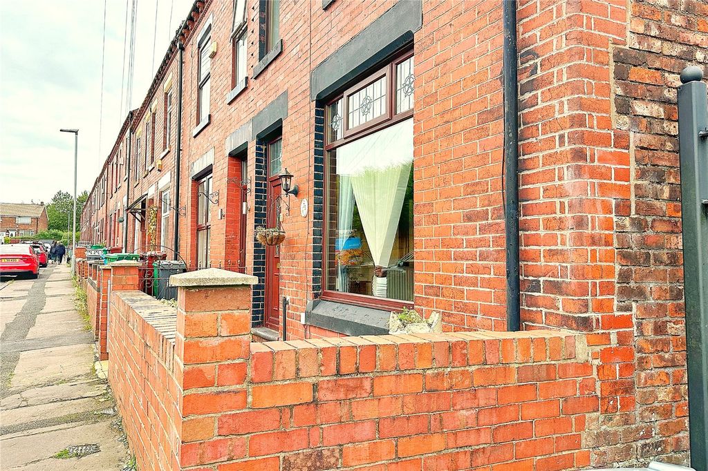 Property photo 1 of 20 Front External