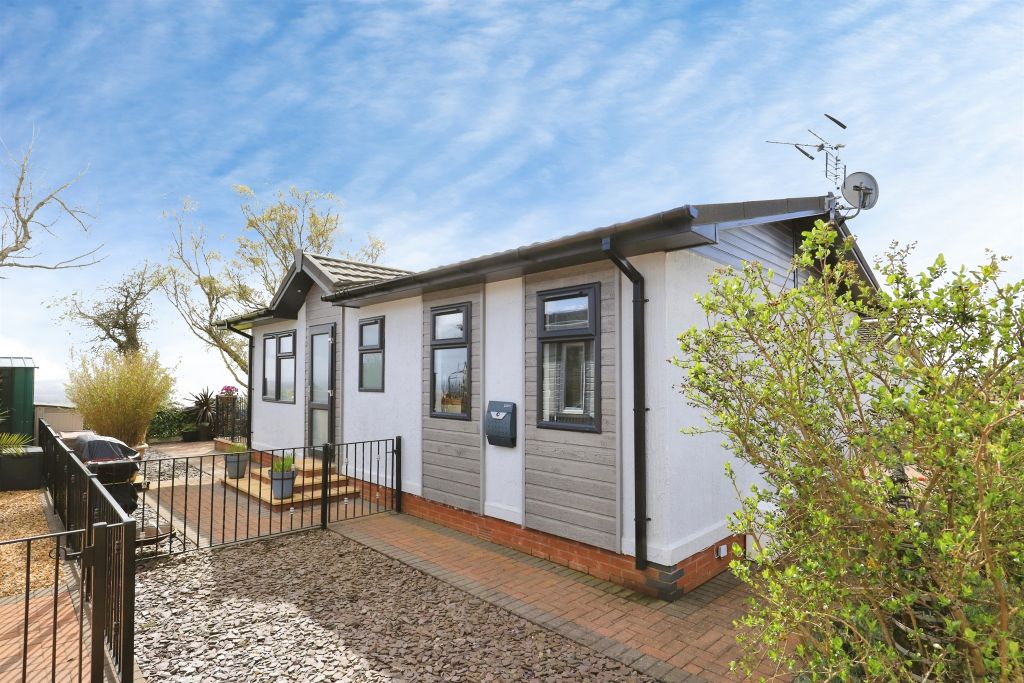 Property photo 1 of 23