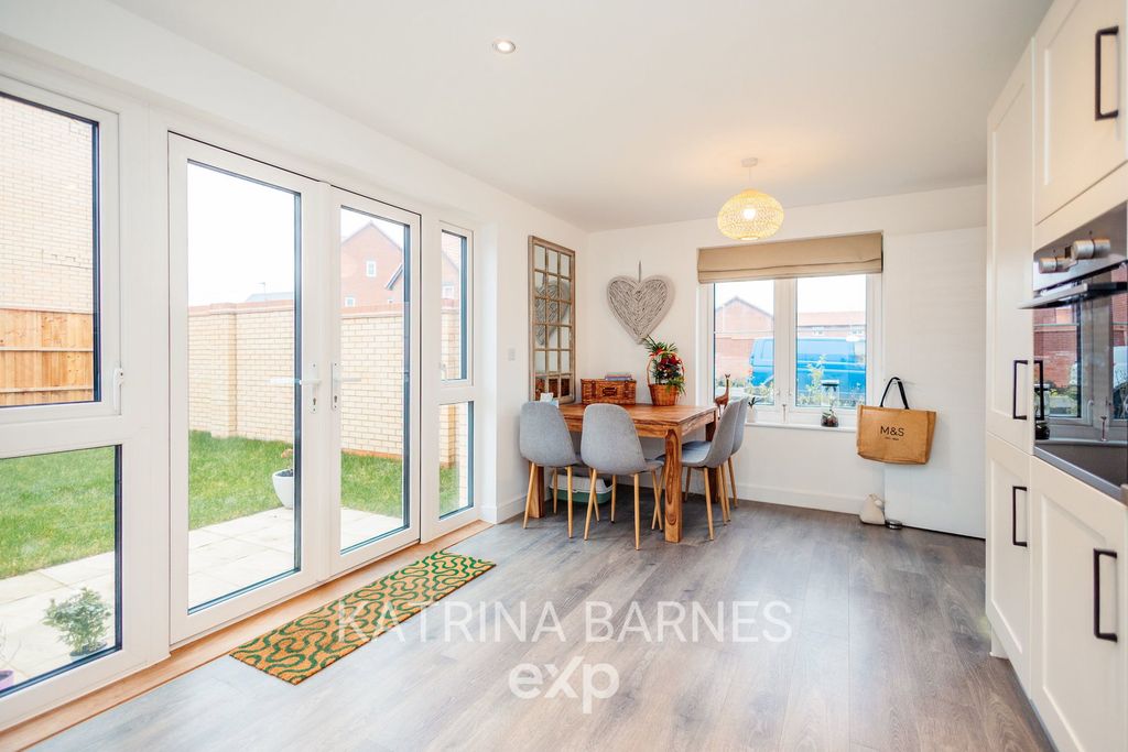 Property photo 3 of 19