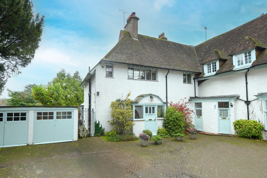 Property photo 1 of 29