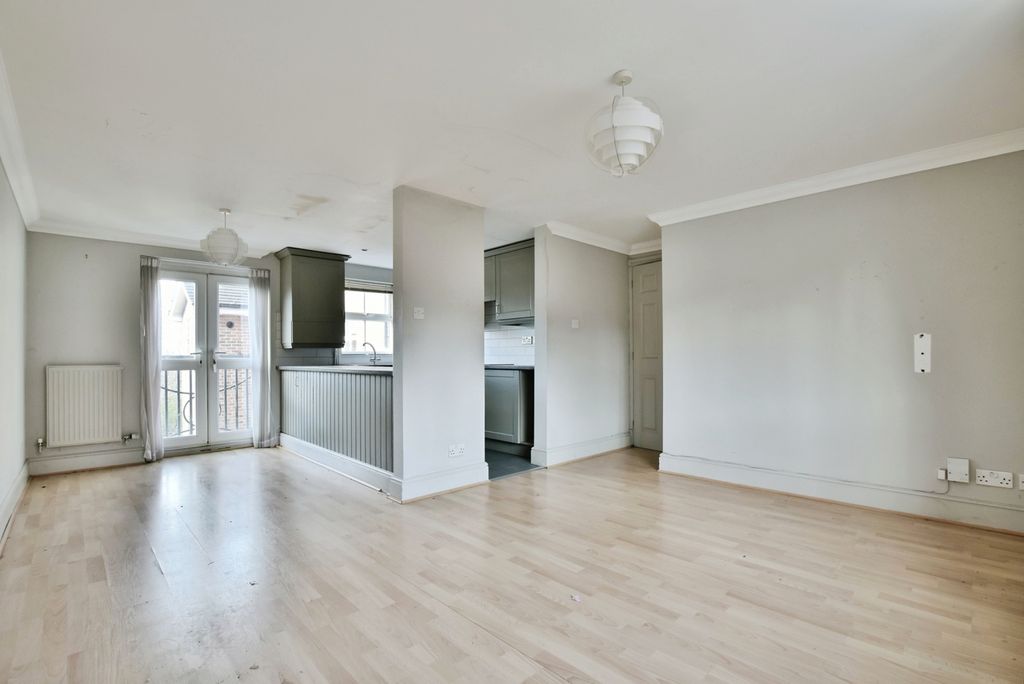 Property photo 3 of 18 Pbox-Img.Jpg